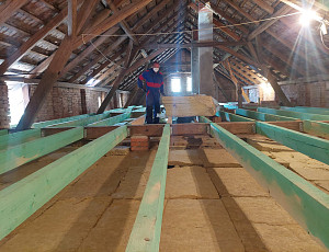 Zateplení rodinného domu pomocí foukané izolace